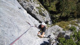 Andi Riesner in der 1. Seillänge