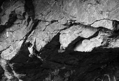  Adam Ondra in Move 9b/+ (c) Claudia Ziegler