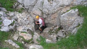 Einstieg in die Höhle