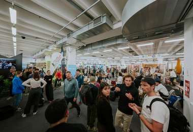 Die Messehallen der Outdoor Days Riva waren am Sonntag sehr gut besucht