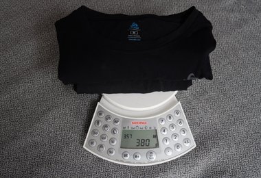 Odlo Natural Merino 200 Base Layer Langarmshirt und Odlo Natural Merino 200 Base Layer Tights in Größe M wiegen zusammen 380 g