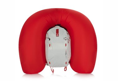 Der geöffnete Airbag des Reactor Tour 25 Ultralight sieht so aus.