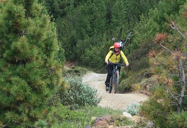 Die Evil Eye Trace ist auch beim MTB fahren die ideale Brille