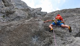 Der raue Beginn der 8ten Seillänge Gamstanz, Hüttenwand Breithorn