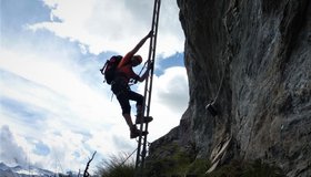 Die Leiter am Ausstieg des Klettersteigs C