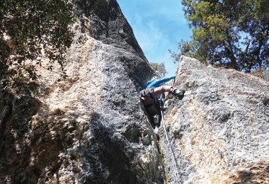 Die ganz neue Tour 20 Anniversario an der Parete San Paolo ist auch mit Topo im neuen Führer Plaisir Climbing Lago di Garda · Arco