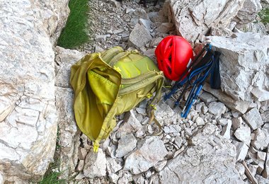 Die leichten Black Diamond Distance Carbon FLZ Stöcke finden bei uns im Rucksack immer einen Platz.