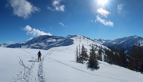 Auf dem breiten Kamm - Skitour Lodron.