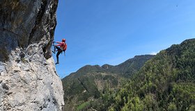 Die Rampe nach der D/E-Passage - Türkenkopf-Klettersteig.