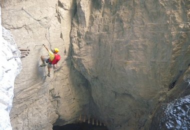 Extremes Gelände am Daubenhorn Kletttersteig