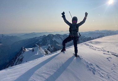 Hillary Gerardi auf dem Gipfel des Mont Blanc (c) Hillary Geradi