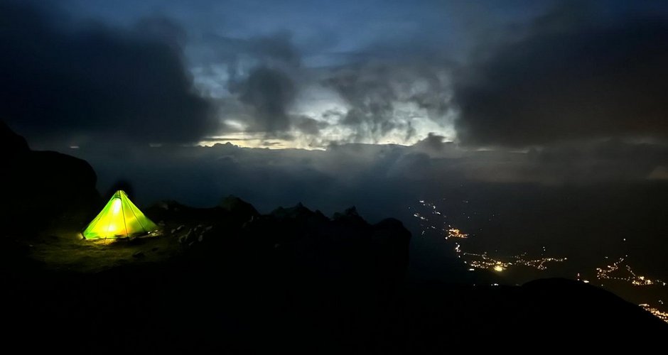 Zelten über den Wolken (c) Hannes Haberl