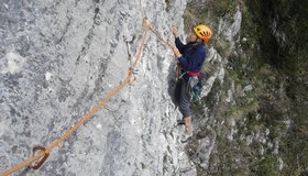 Die Querung in der zweiten Seillänge.