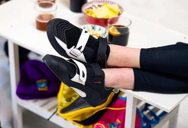 Das Damenmodell des HyperEZ Kletterschuh von La Sportiva