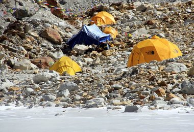 Das Advanced Base Camp (ABC) am Makalu © simonemoro.blogspot.com