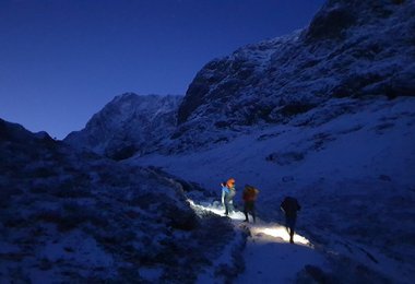 Beim Zustieg mit der Petzl Swift RL zum Tower Ridge am Ben Newis