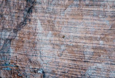 Simon Gietl bei der Winter-Solo Begehung von Phantom der Zinne (c) Silvan Metz/Felix Bub