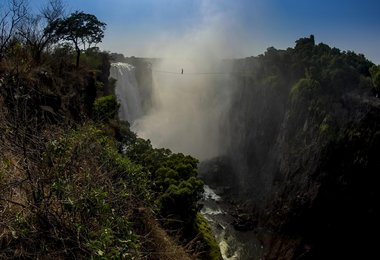 Highline an den Victoria Falls (c) Jacques Marais