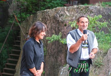 Alexander Huber hielt die bewegende Laudatio, links neben ihm Catherine Destivelle