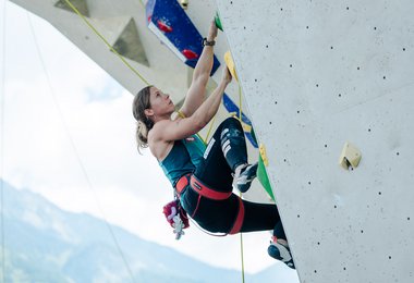 Die  Paraclimbing-Elite bei den Damen Jasmin Plank