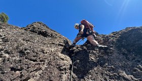 Steile Passage in der letzten Seillänge - Hoppetosse an der Schwarzwand in Glaning