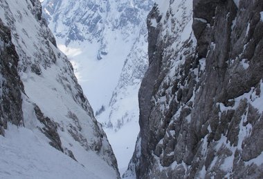 Canalone piccolo Mangart (4.2, E2) bei harten, aber griffigen Verhältnissen (c) Hannes Haberl