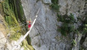 Das Foto-Highlight - die lange Nepalbrücke