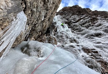 Vittorio Messini in der Route Eywa an der Pordoi Westwand (c) Gietl/Messini