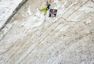 Red Bull White Cliffs 2015 United Kingdom - Isle of Wight: Israel Blanco (c) Jonathan Griffith / Red Bull Content Pool