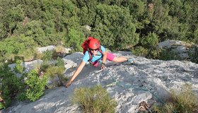 In der ersten Seillänge der Via Alessandro Avancini im Valle del Sarca.