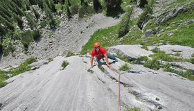 Platte in der zweiten Seillänge (Polsterschlacht).