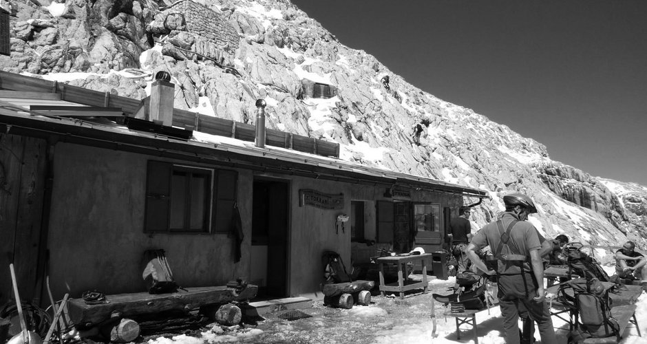 Eine klassische alpine Schutzhütte, das Rifugio Torrani an der Civetta