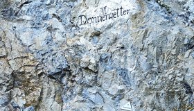 Die Route sind angeschrieben - Klettergarten Hinterstein bei Wald im Pinzgau