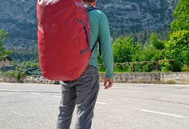 Die Doko 70 lässt sich auch sehr gut auf dem Rücken tragen.