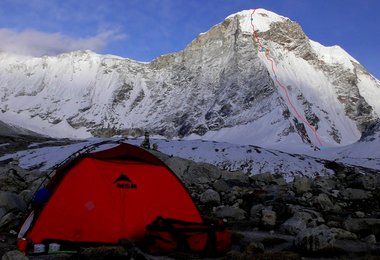 Die Route in der Nordwestwand des Sura Peak © Marek Holeček / Mammut