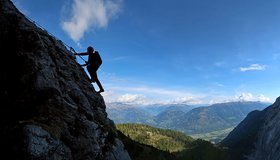 Eine steilere Stelle der Piccola Ferrata Zillinköpfe