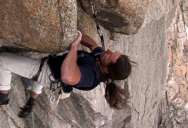 Alexander Huber berfreit 'Vioe Petit' (8b) am Grand Capucin