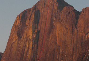 Die Route Short Cut am Tsaranoro Be (750 m, 7c+)