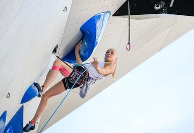 Janja Garnbret auf dem Weg zu Gold (c) IFSC