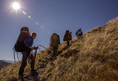 Die Slackline und das Sicherungsseil mussten an einem Stück transportiert werden - 