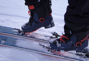 Der Dynafit Blacklight Boot (Damen-Modell).