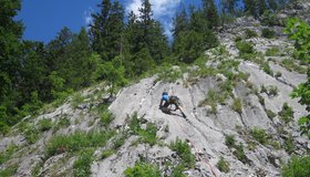 In der ersten Seillänge der Route Garnix