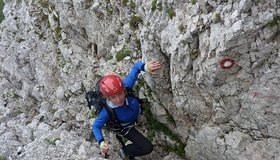 Kurzer Spal im unteren Teil