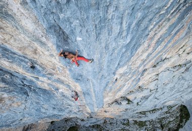 Alexander Huber in seiner Route Sonnenkönig (8b) (c) Heinz Zak