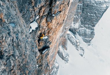 Simon Gietl bei der Winter-Solo Begehung von Phantom der Zinne (c) Silvan Metz/Felix Bub