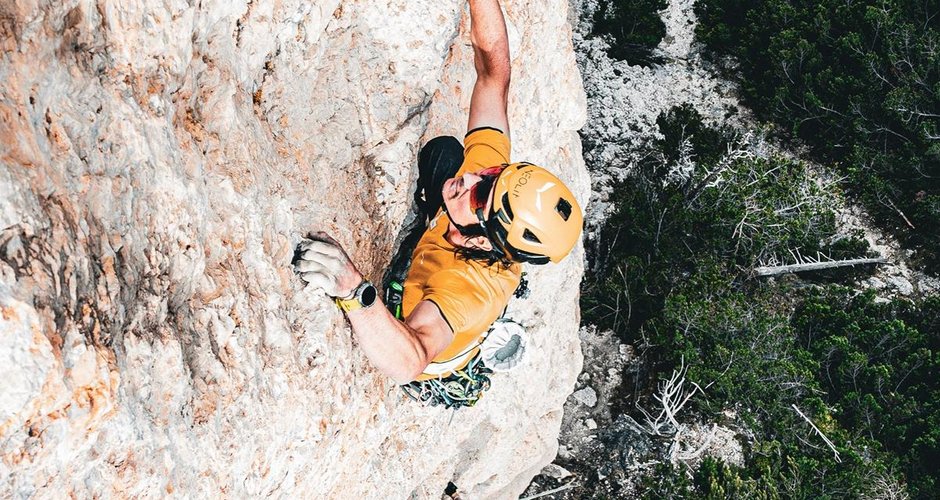 „Born Ready“ trad. 9 (8 obl.) - Hintere Geierwand @daniel.rogger.dolomites @davide.prandini