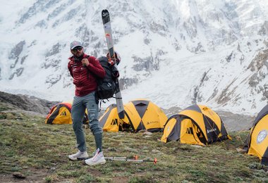 Andrzej Bargiel gelingt erste durchgehende Skiabfahrt vom Nanga Parbat (c) Bartłomiej Pawlikowski / Red Bull Content Pool