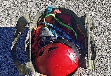 Ideal um Kletterausrüstung von A nach B zu bringen -  Yeti Camino Carryall 35