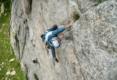 Picco Luigi Amedeo (2800 m, Masino-Bregaglia group, Central Alps, Italy) - Taldo-Nusdeo route - Climbers Matteo De Zaiacomo and Chiara Gusmeroli (C) Michele Caminati 