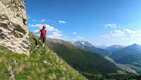 Landschaftlich einzigartig und ruhig - hinten der Ortler - Edelweisssteig in Nauders.